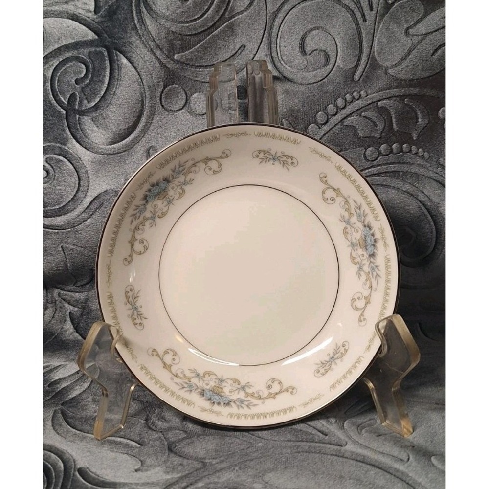 Fine China of Japan Diane Pattern Dessert, Fruit, Sauce Bowl 5 5/8